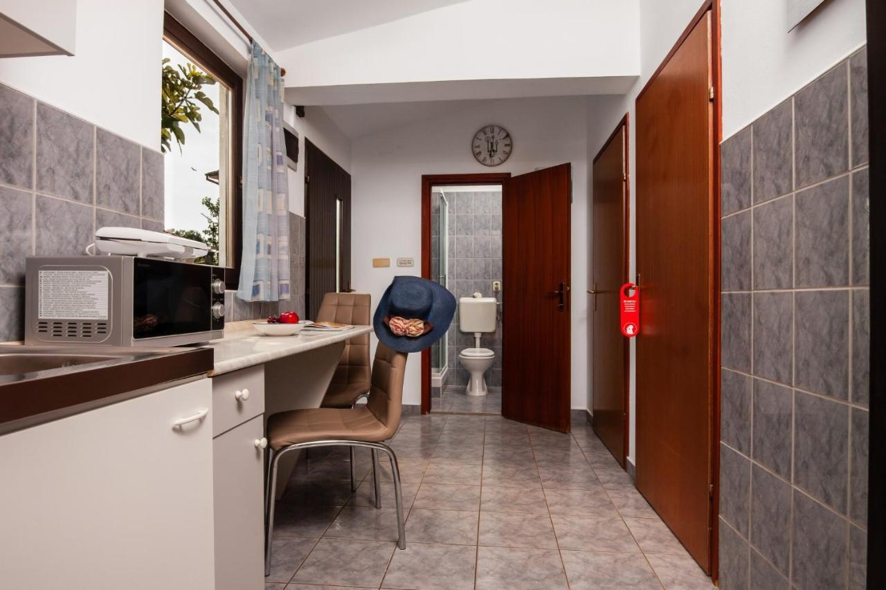 Apartman Tanja ฟาชานา ภายนอก รูปภาพ